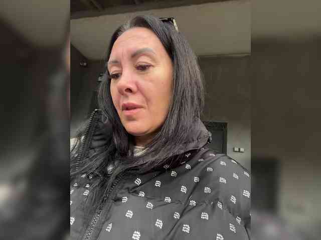 Karolina_Milf webcam