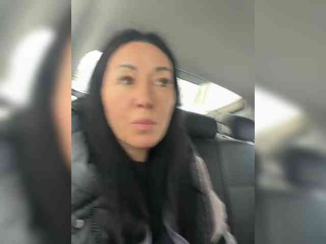 Karolina_Milf webcam