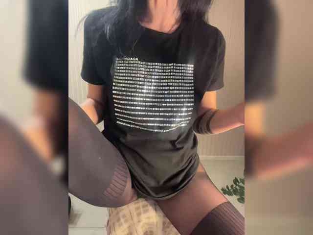 Karolina_Milf webcam