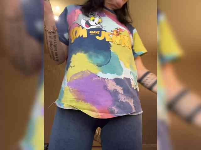 Karolina_Milf webcam