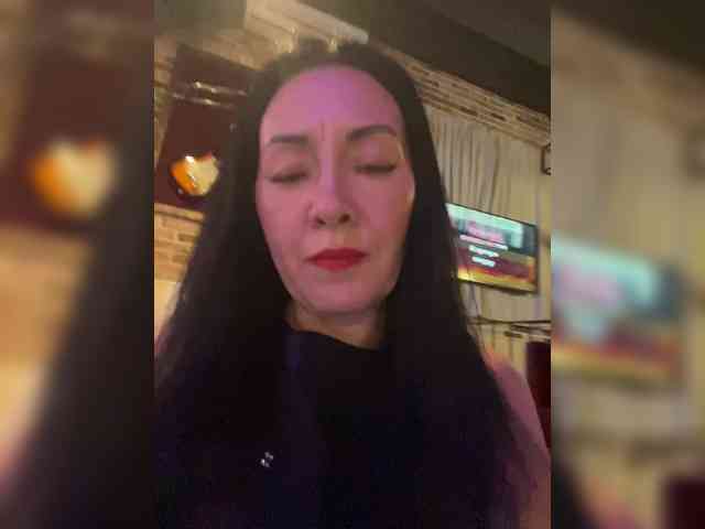 Karolina_Milf webcam