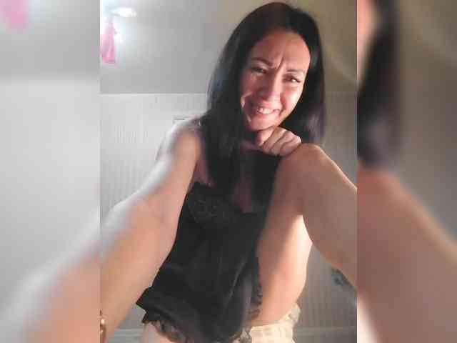 Karolina_Milf webcam