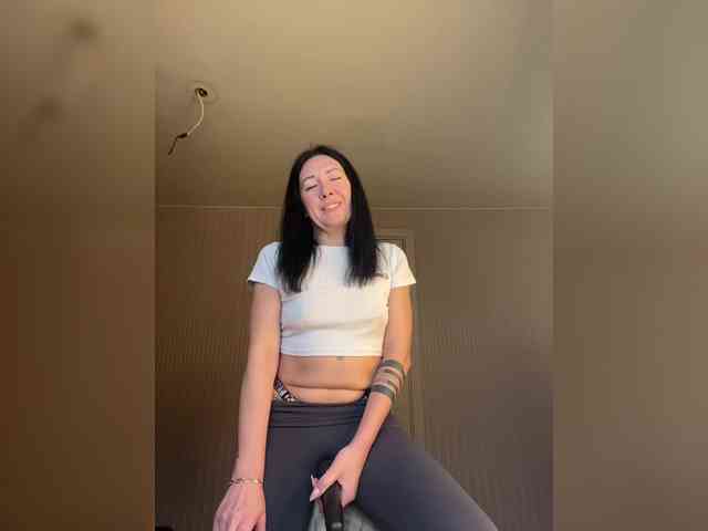 Karolina_Milf webcam