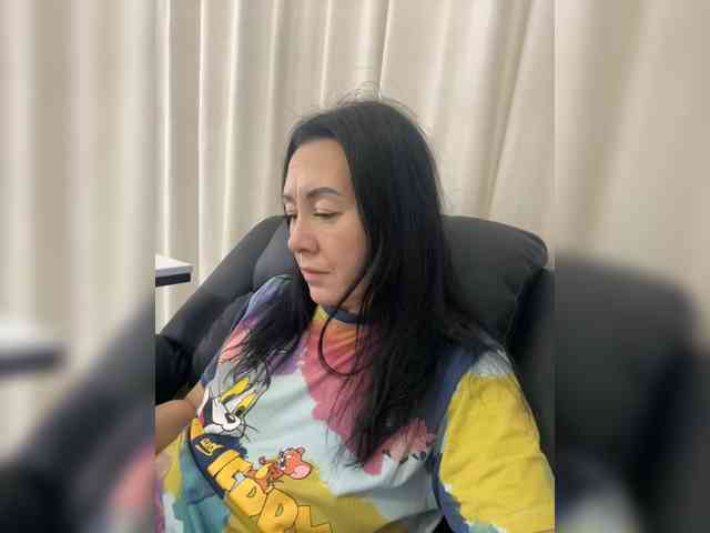 Karolina_Milf webcam