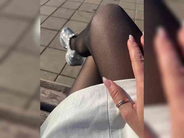 Karolina_Milf webcam