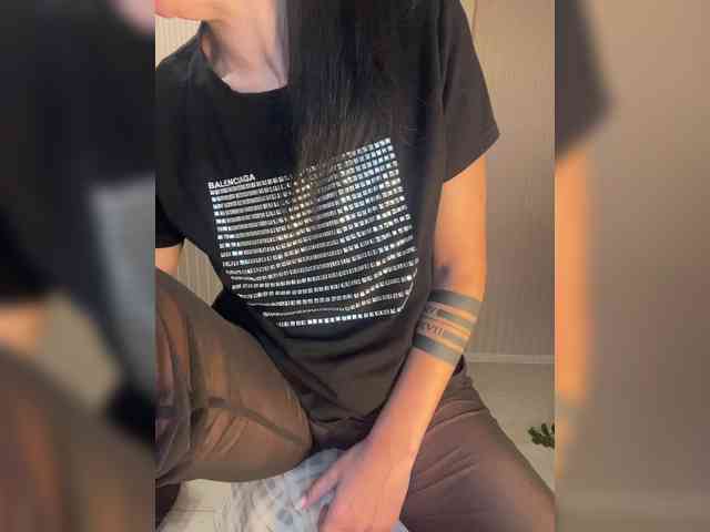 Karolina_Milf webcam