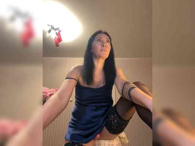 Karolina_Milf webcam