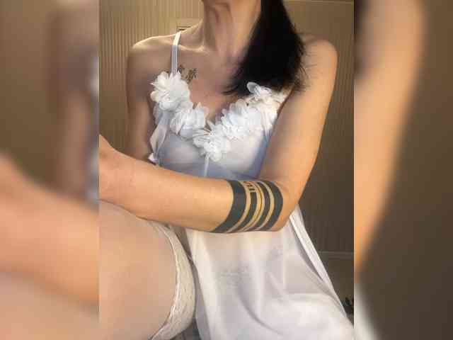 Karolina_Milf webcam