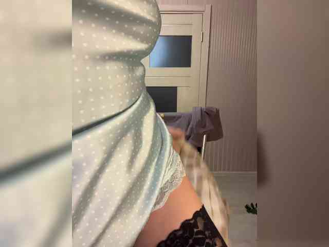 Karolina_Milf webcam