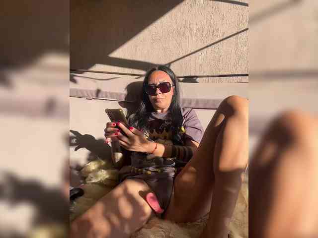 Karolina_Milf webcam