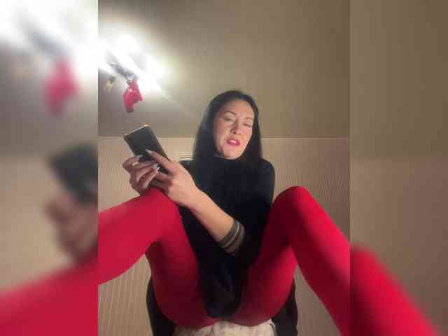 Karolina_Milf webcam