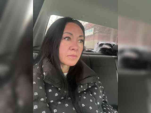 Karolina_Milf webcam