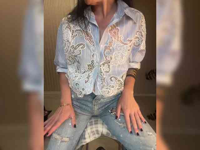 Karolina_Milf webcam