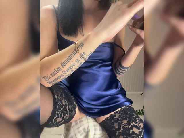 Karolina_Milf webcam