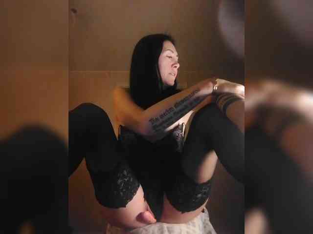 Karolina_Milf webcam