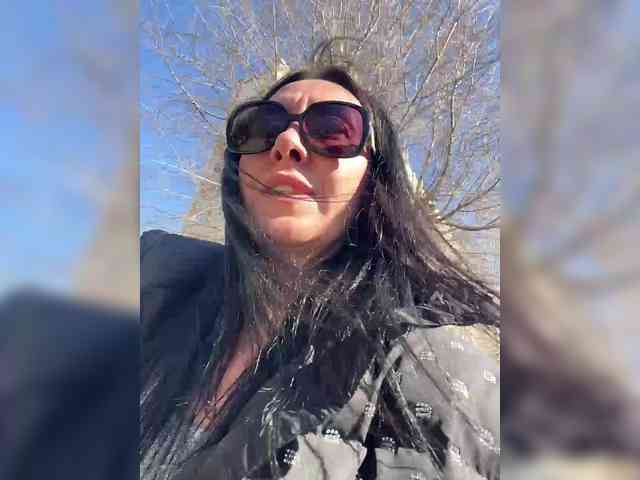 KarolinaMilf Live Webcam on BongaCams