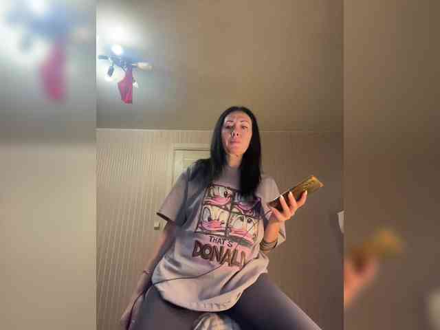 Karolina_Milf webcam