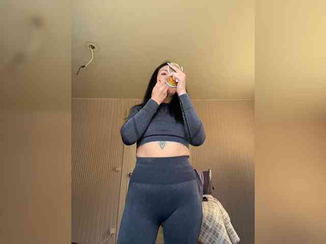 Karolina_Milf webcam