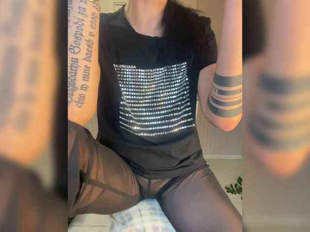 Karolina_Milf webcam