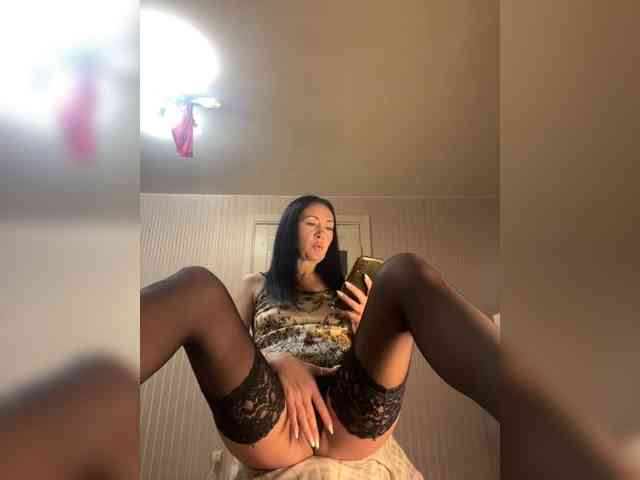 Karolina_Milf webcam