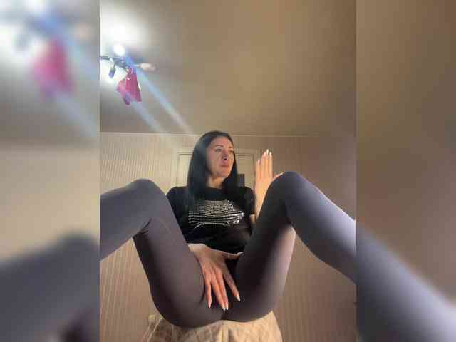 Karolina_Milf webcam