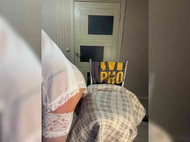 Karolina_Milf webcam