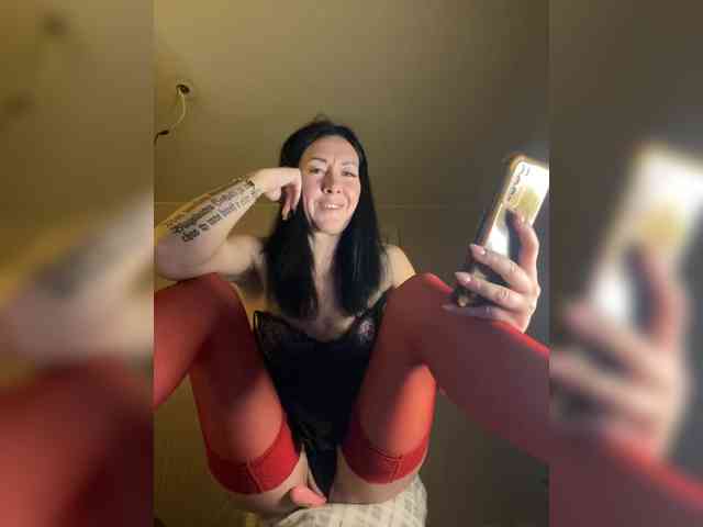 Karolina_Milf webcam