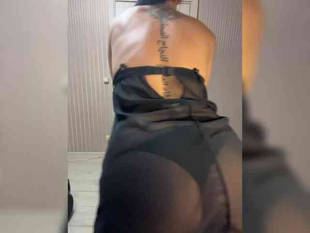 Karolina_Milf webcam