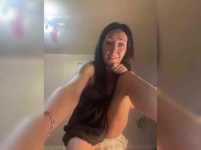 Karolina_Milf webcam