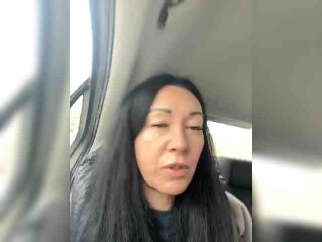 Karolina_Milf webcam