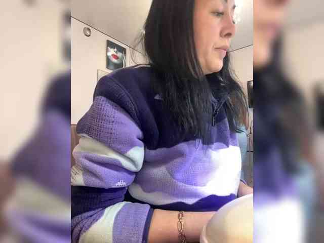 Karolina_Milf webcam