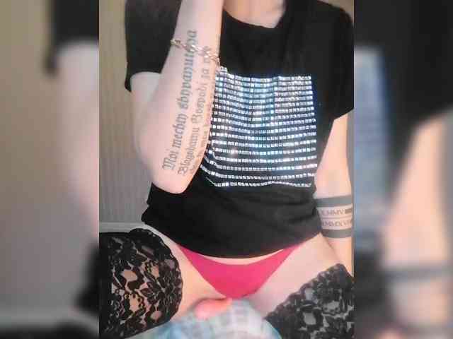 Karolina_Milf webcam