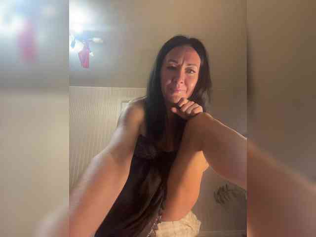 Karolina_Milf webcam