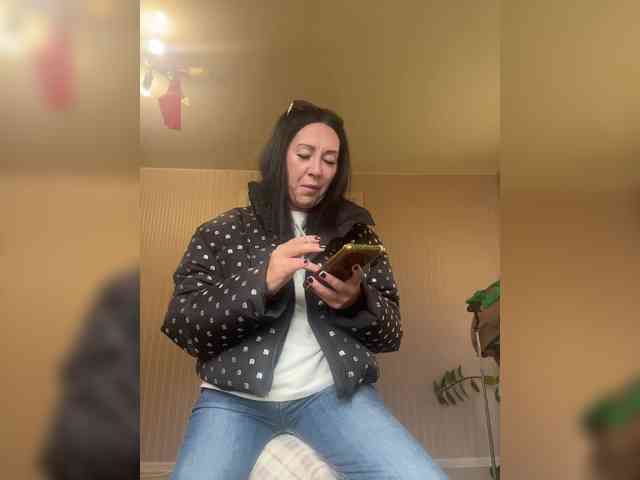 Karolina_Milf webcam