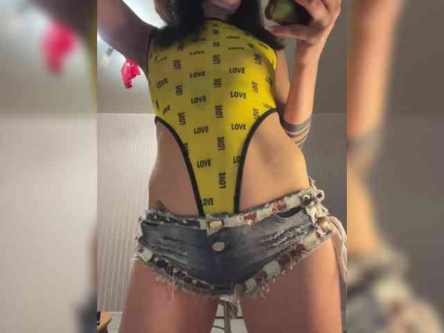 Karolina_Milf webcam