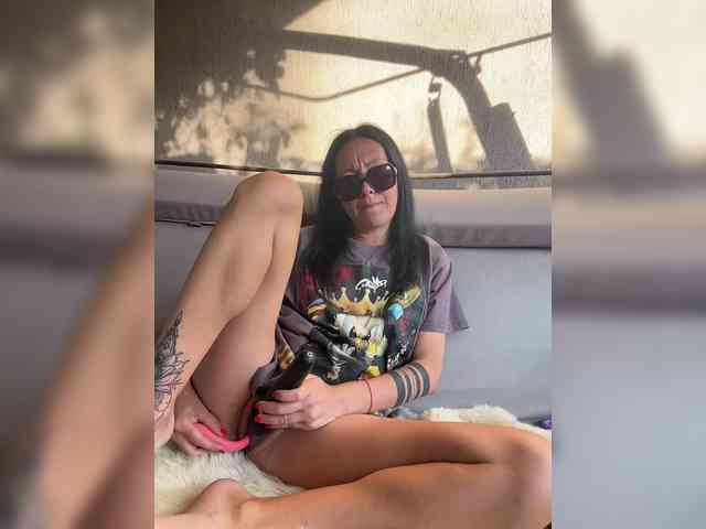 Karolina_Milf webcam
