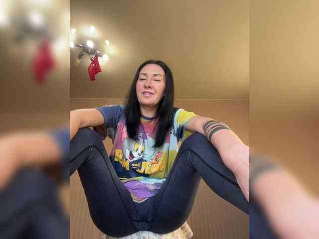 Karolina_Milf webcam