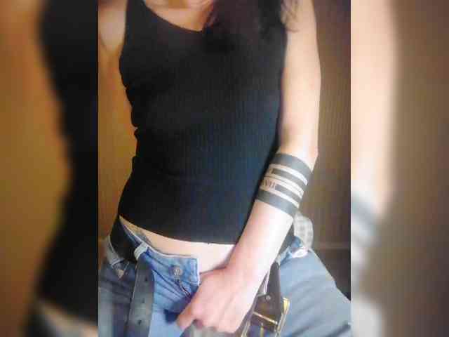 Karolina_Milf webcam