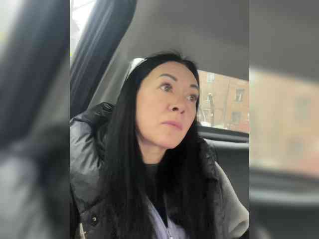 Karolina_Milf webcam