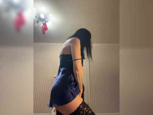 Karolina_Milf webcam