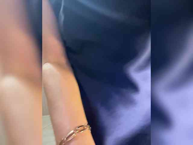 Karolina_Milf webcam