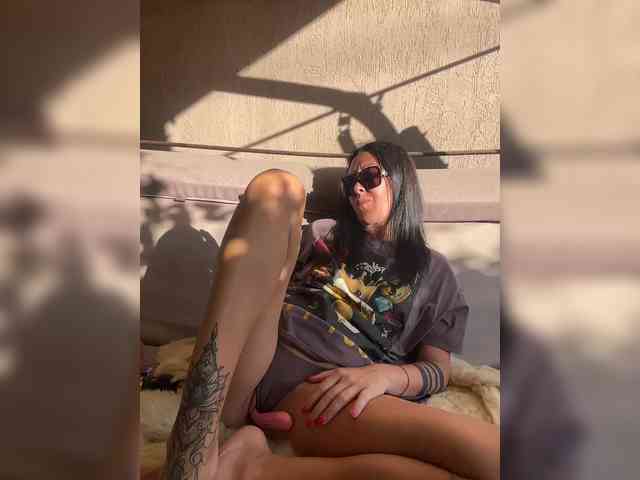 Karolina_Milf webcam