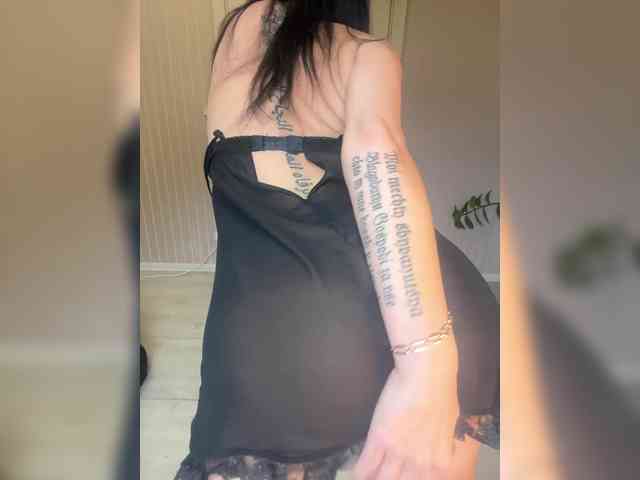 Karolina_Milf webcam