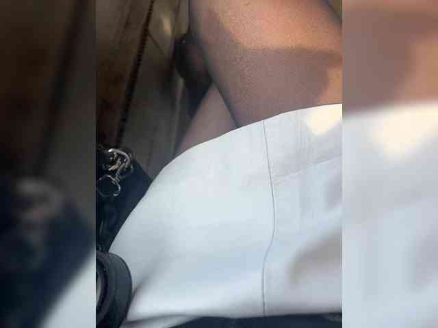 Karolina_Milf webcam