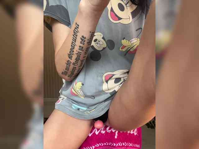 Karolina_Milf webcam