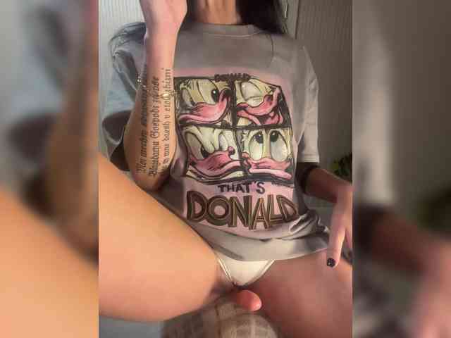 Karolina_Milf webcam