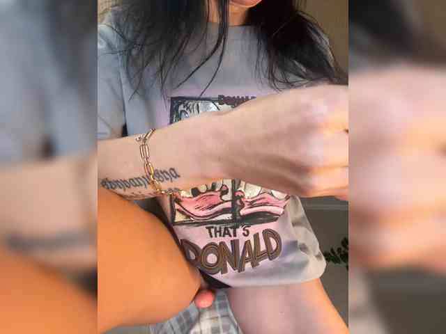 Karolina_Milf webcam