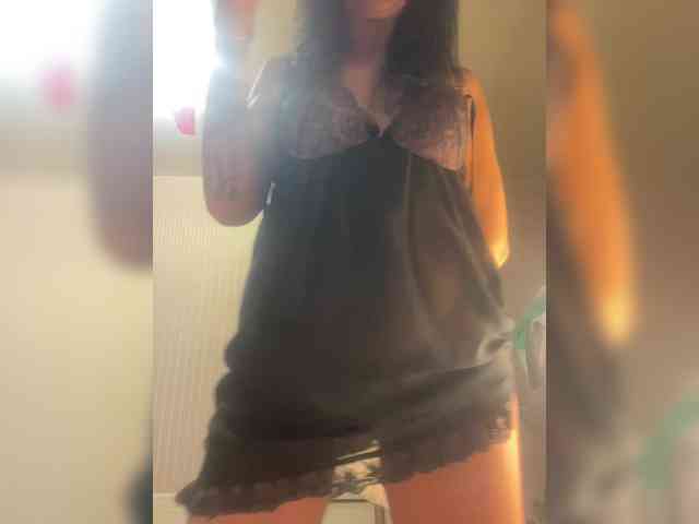 Karolina_Milf webcam