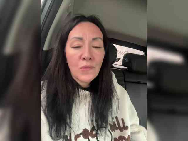 Karolina_Milf webcam