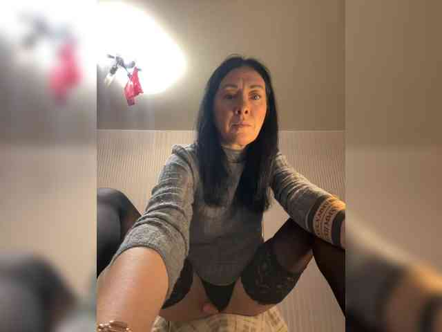 Karolina_Milf webcam